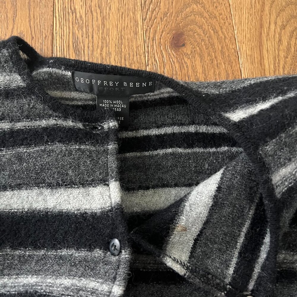 Geoffrey Beene Sport 100% Wool Cardigan L Black Gray Striped Button Up‎ Sweater - Picture 3 of 4